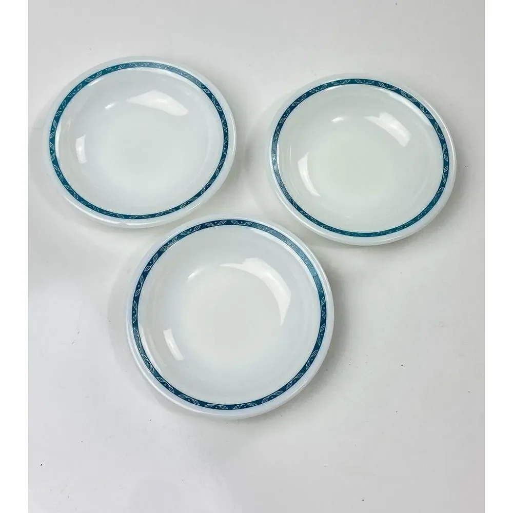 3 Vintage US Corning Decor Pyrex DinnerWare Blue Laurel Leaf Berry Bowls 706 CP1
